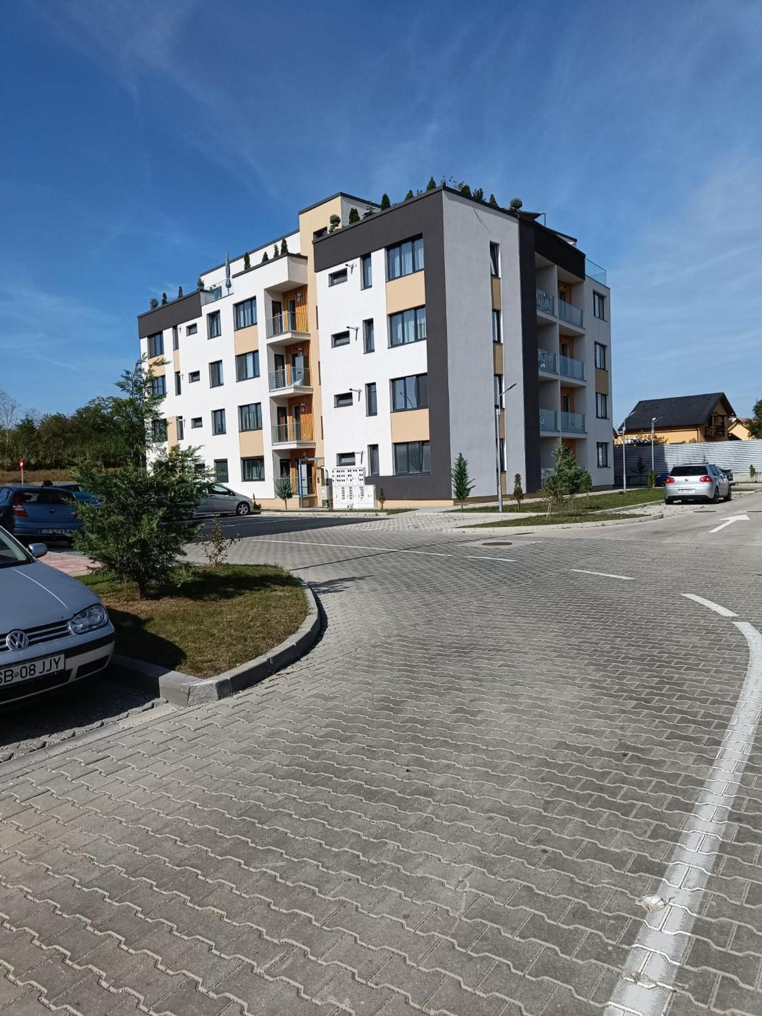 Amazing Mountain View Apartment Sibiu Bagian luar foto