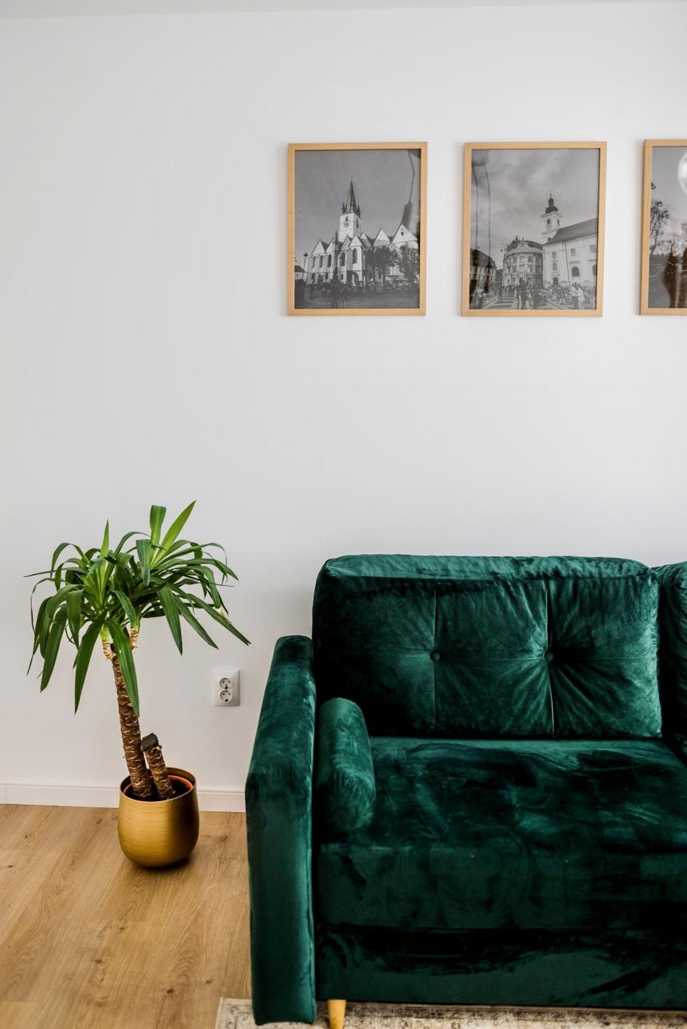 Amazing Mountain View Apartment Sibiu Bagian luar foto